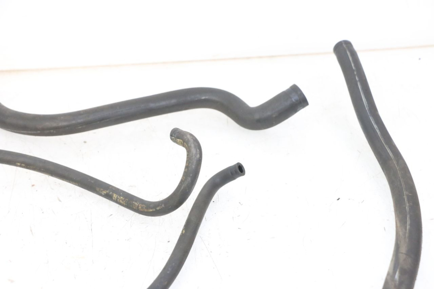 photo de MANGUEIRA DO RADIADOR PIAGGIO BEVERLY 125 (1998 - 2005) - Detalhe da peça
