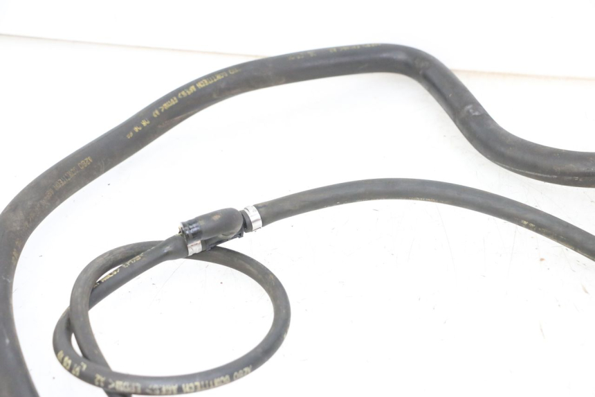 photo de MANGUEIRA DO RADIADOR PIAGGIO BEVERLY 125 (1998 - 2005) - Zoom do estado de desgaste