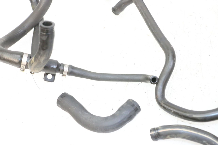 photo de MANGUEIRA DO RADIADOR PIAGGIO VESPA GRANTURISMO 200 (2004 - 2005) - Vista geral