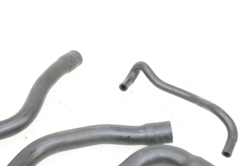 photo de MANGUEIRA DO RADIADOR BMW R GS 1250 (2021 - 2024) - Detalhes característicos