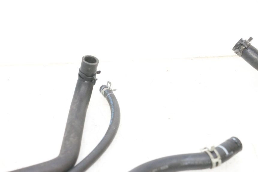 photo de MANGUEIRA DO RADIADOR PEUGEOT SATELIS COMPRESSOR K15 125 (2006 - 2009) - Outro ângulo de visão