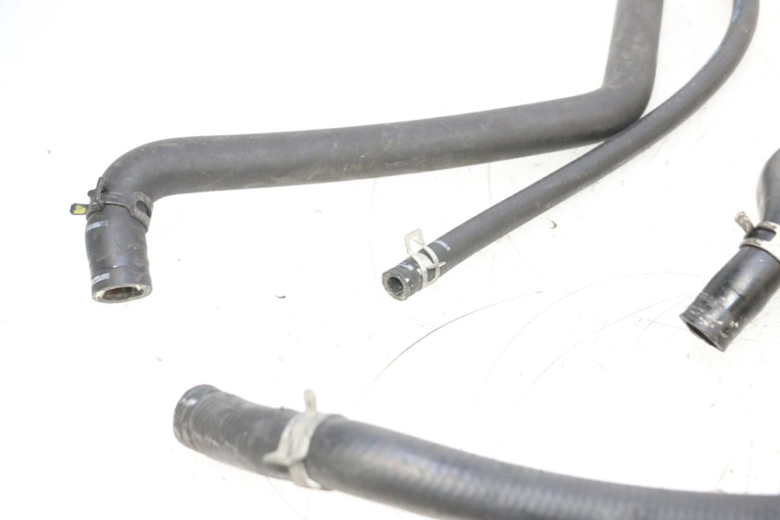 photo de MANGUEIRA DO RADIADOR PEUGEOT SATELIS COMPRESSOR K15 125 (2006 - 2009) - Ampliação técnica