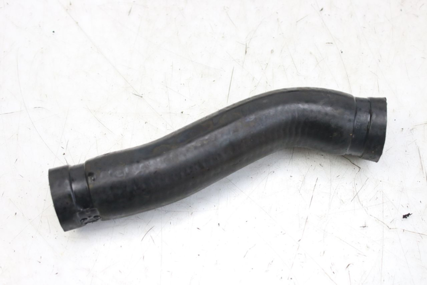 photo de MANGUEIRA DO RADIADOR TRIUMPH SPRINT ST 955 (1999 - 2001) - Zoom do estado de desgaste