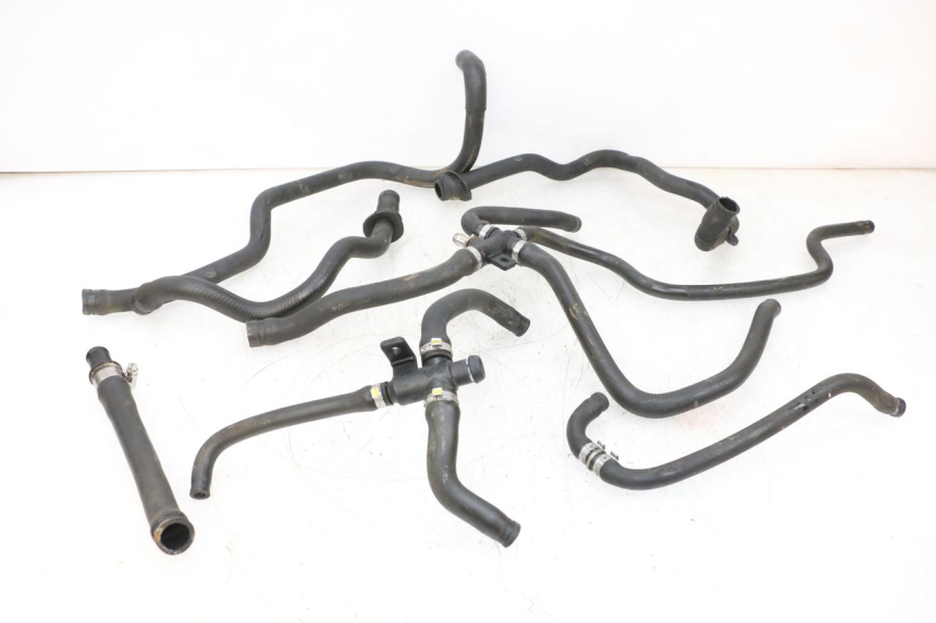 photo de MANGUEIRA DO RADIADOR PIAGGIO VESPA GTS SUPER IE 125 (2009 - 2016) - Vista principal