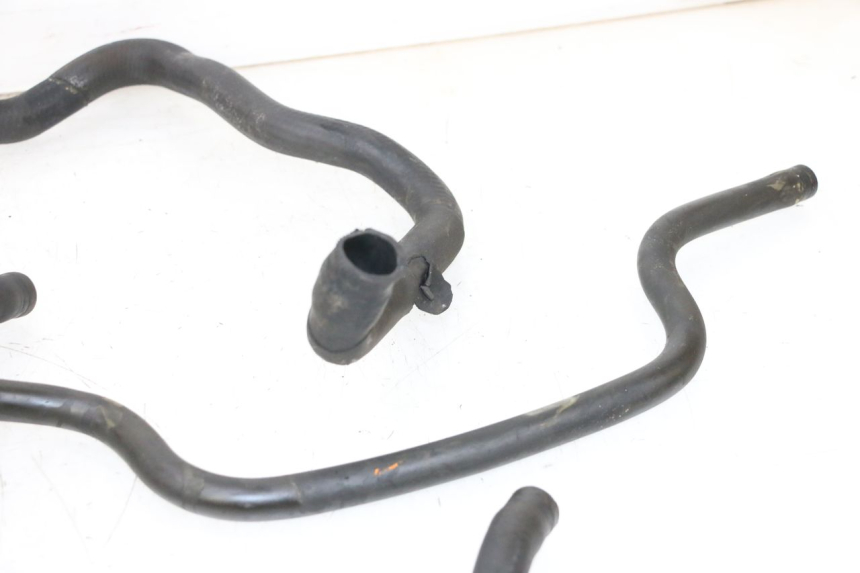 photo de MANGUEIRA DO RADIADOR PIAGGIO VESPA GTS SUPER IE 125 (2009 - 2016) - Ampliação técnica