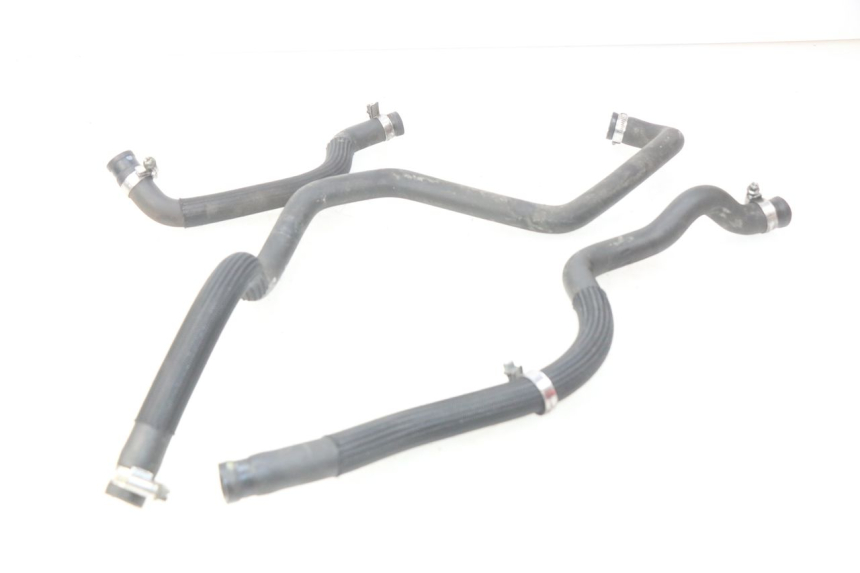 photo de MANGUEIRA DO RADIADOR YAMAHA X-MAX XMAX 125 (2010 - 2013) - Detalhe da peça