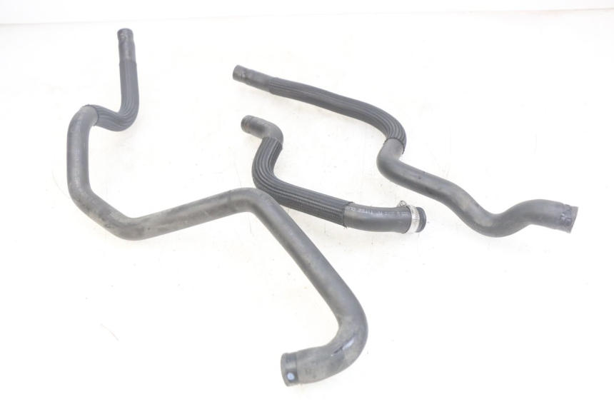photo de MANGUEIRA DO RADIADOR YAMAHA X-MAX XMAX 125 (2010 - 2013) - Detalhe da peça