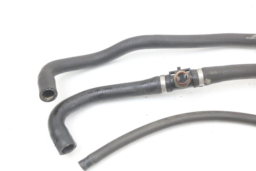 photo de MANGUEIRA DO RADIADOR PIAGGIO XEVO - X EVO 125 (2007 - 2017) - Detalhe da peça