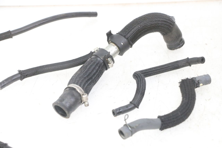 photo de MANGUEIRA DO RADIADOR YAMAHA XJ6 ABS 600 (2008 - 2016) - Zoom do estado de desgaste