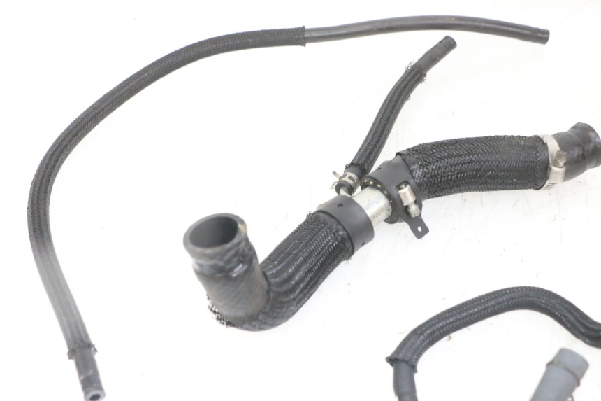 photo de MANGUEIRA DO RADIADOR YAMAHA XJ6 ABS 600 (2008 - 2016) - Estado da superfície
