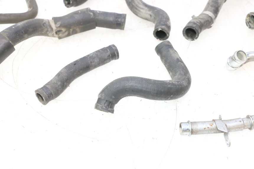 photo de MANGUEIRA DO RADIADOR HONDA XRV AFRICA TWIN 750 (1990 - 1992) - Zoom do estado de desgaste