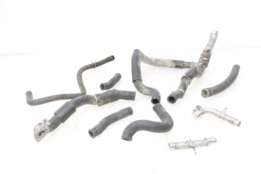 photo de MANGUEIRA DO RADIADOR HONDA XRV AFRICA TWIN 750 (1990 - 1992) - Pontos de fixação
