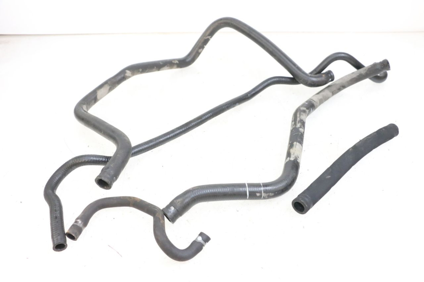 photo de MANGUEIRA DO RADIADOR YAMAHA YP MAJESTY 125 (2002 - 2006) - Detalhe da peça