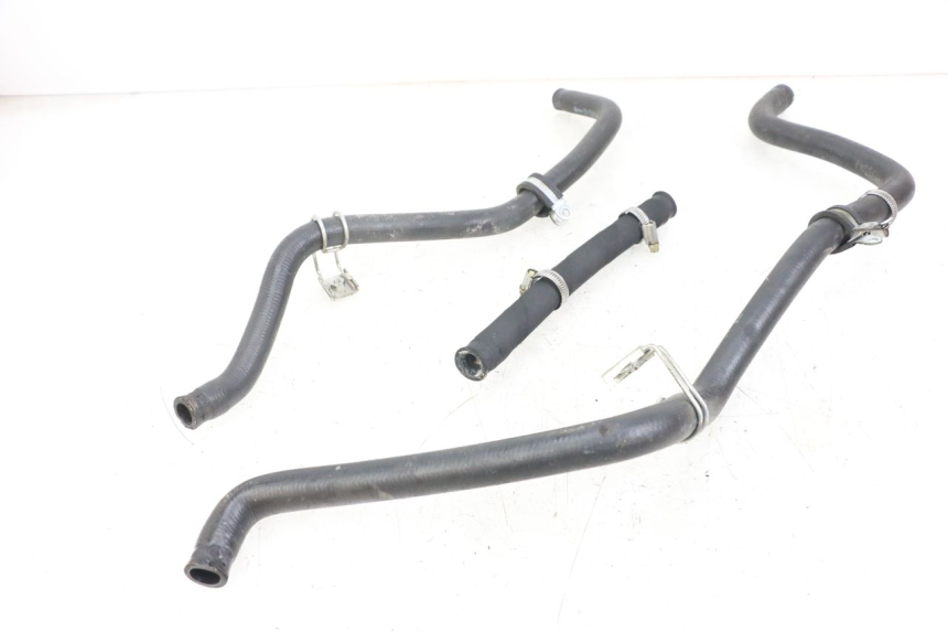 photo de MANGUEIRA DO RADIADOR YAMAHA YP MAJESTY 125 (2002 - 2006) - Detalhe da peça