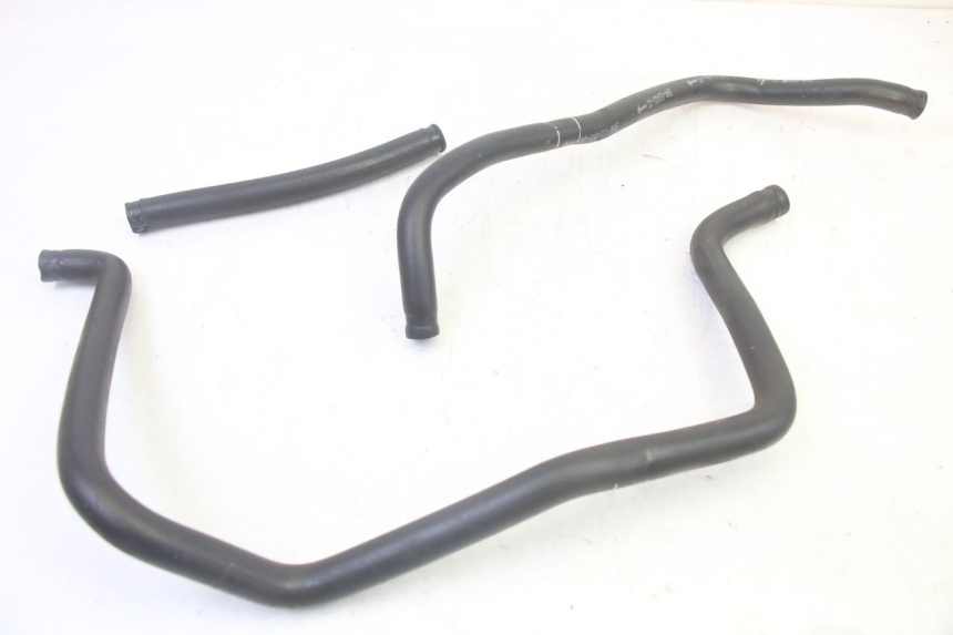 photo de MANGUEIRA DO RADIADOR YAMAHA YP MAJESTY 125 (2007 - 2010) - Detalhe da peça
