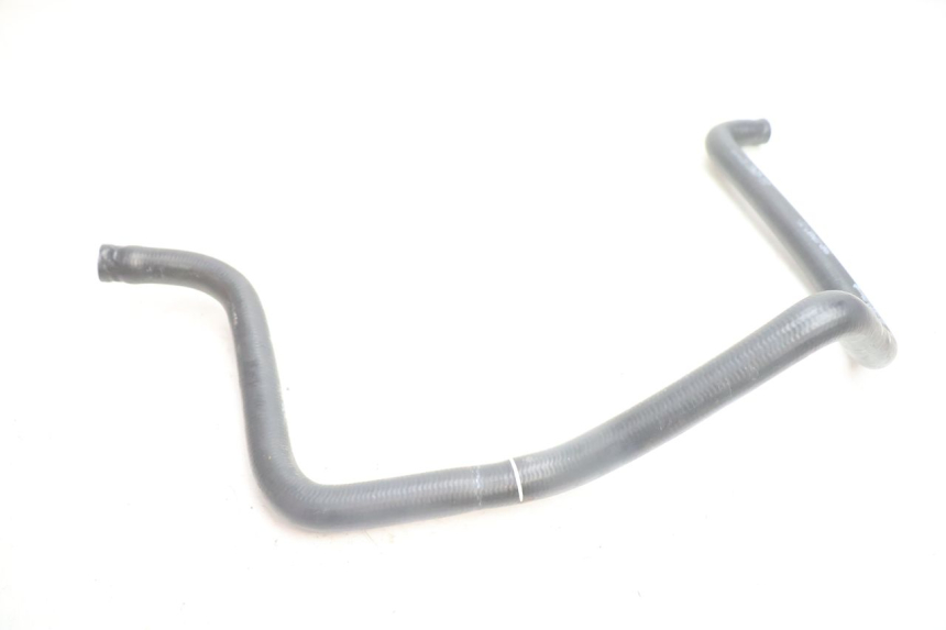 photo de MANGUEIRA DO RADIADOR YAMAHA YP MAJESTY 125 (2002 - 2006) - Outro ângulo de visão