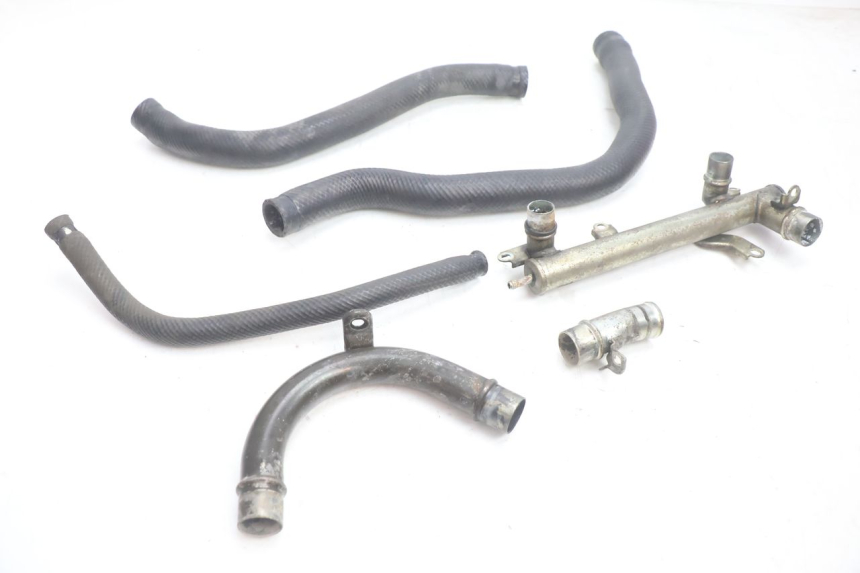 photo de MANGUEIRA DO RADIADOR YAMAHA YZF R GENESIS 750 (1993 - 1998) - Vista principal