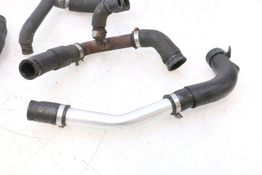 photo de MANGUEIRA DO RADIADOR YAMAHA YZF R6 600 (2008 - 2009) - Ampliação técnica