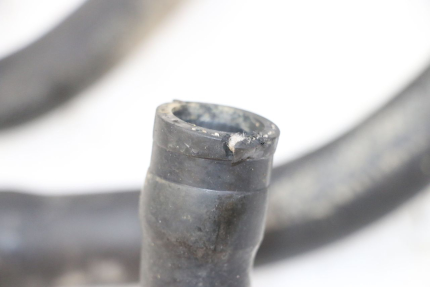 photo de MANGUEIRA DO RADIADOR YAMAHA YZF YZ-F 450 (2014 - 2016) - Zoom do estado de desgaste