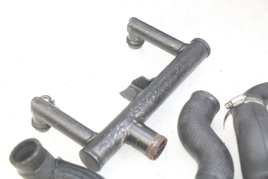 photo de MANGUEIRA DO RADIADOR KAWASAKI Z 750 (2007 - 2013) - Outro ângulo de visão