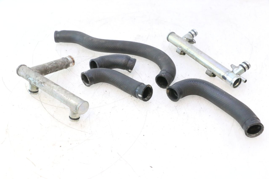 photo de MANGUEIRA DO RADIADOR KAWASAKI ZZR 600 (1995 - 2004) - Ampliação técnica