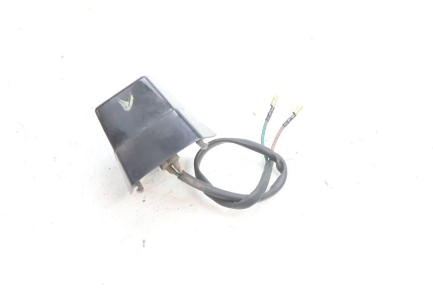 photo de ILUMINAÇÃO DE PLACA KYMCO AGILITY CITY 16P 125 (2015 - 2024) - Pontos de fixação