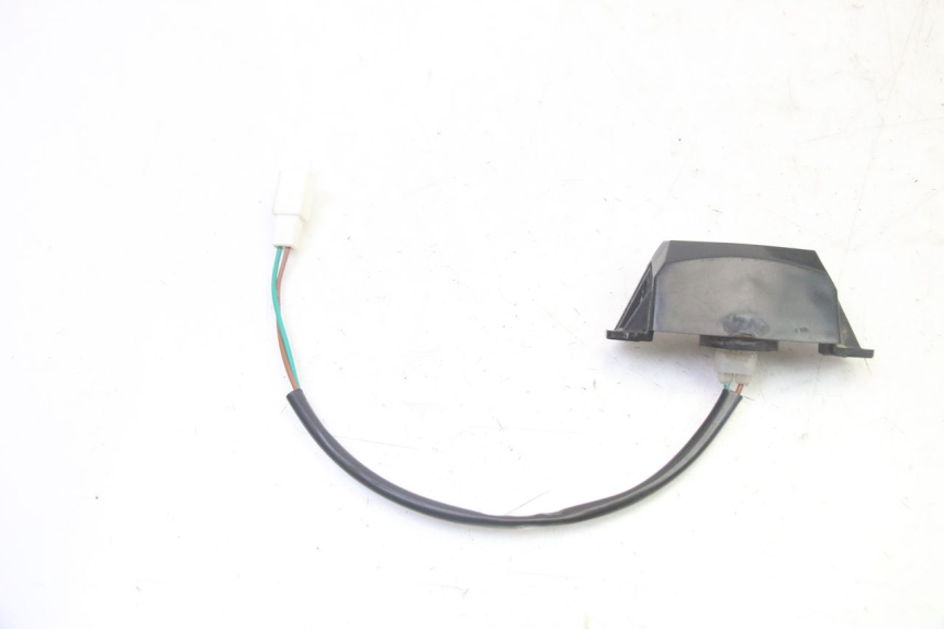 photo de ILUMINAÇÃO DE PLACA MOTRON BREEZY 4T 50 (2021 - 2025) - Outro ângulo de visão