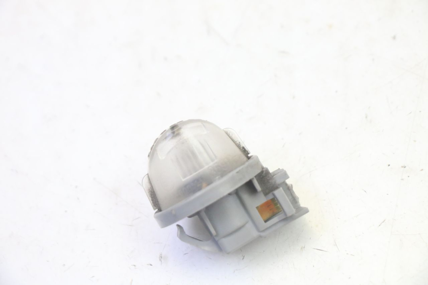 photo de ILUMINAÇÃO DE PLACA SUZUKI BURGMAN 125 (2007 - 2014) - Detalhe da peça