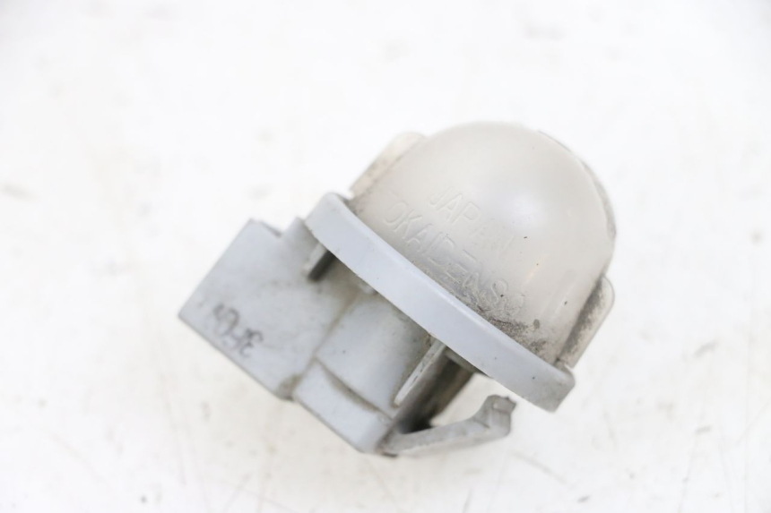 photo de ILUMINAÇÃO DE PLACA SUZUKI BURGMAN 650 (2013 - 2020) - Zoom do estado de desgaste