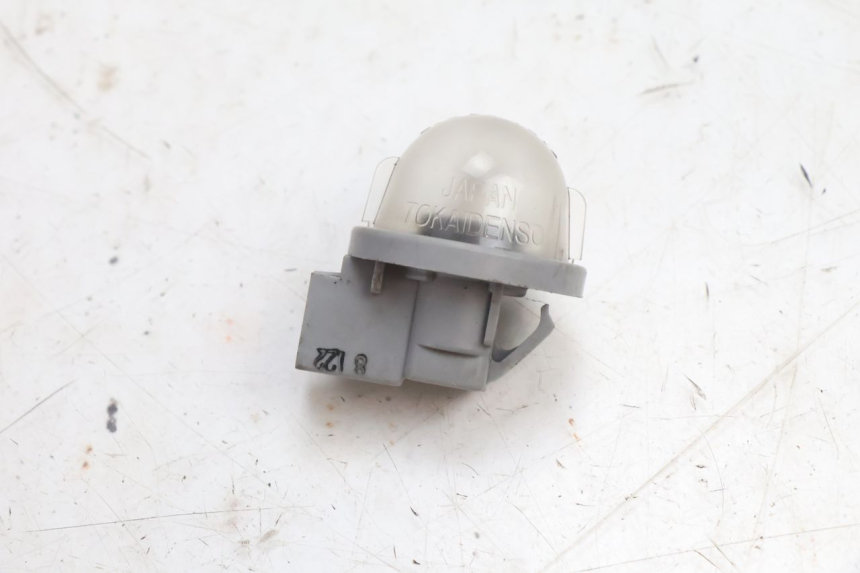photo de ILUMINAÇÃO DE PLACA SUZUKI BURGMAN 125 (2007 - 2014) - Zoom do estado de desgaste