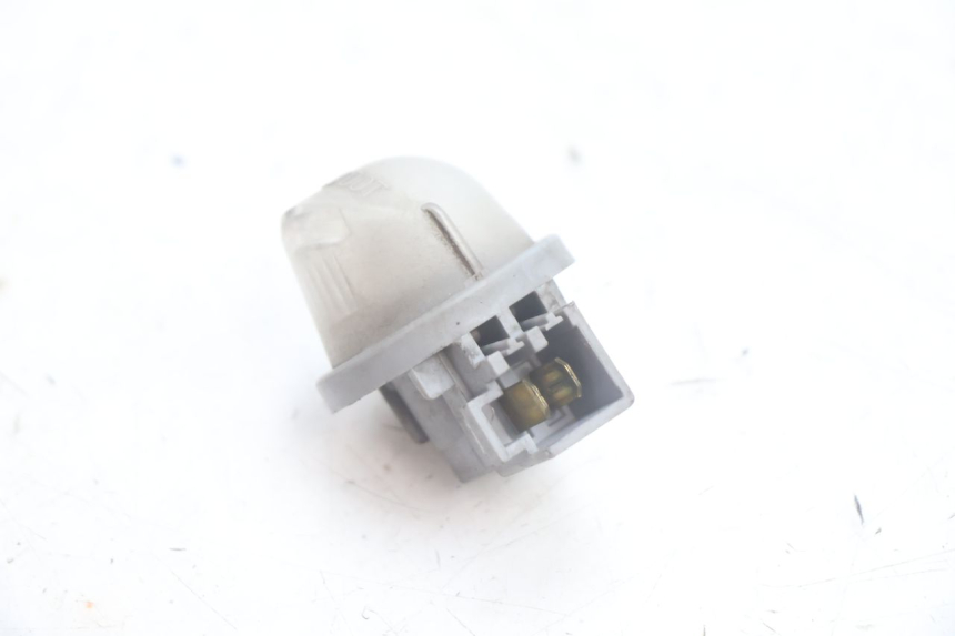 photo de ILUMINAÇÃO DE PLACA SUZUKI BURGMAN EXECUTIVE ABS 650 (2006 - 2012) - Zoom do estado de desgaste