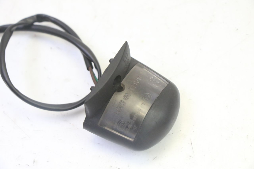 photo de ILUMINAÇÃO DE PLACA PEUGEOT CITYSTAR 50 (2013 - 2017) - Zoom do estado de desgaste