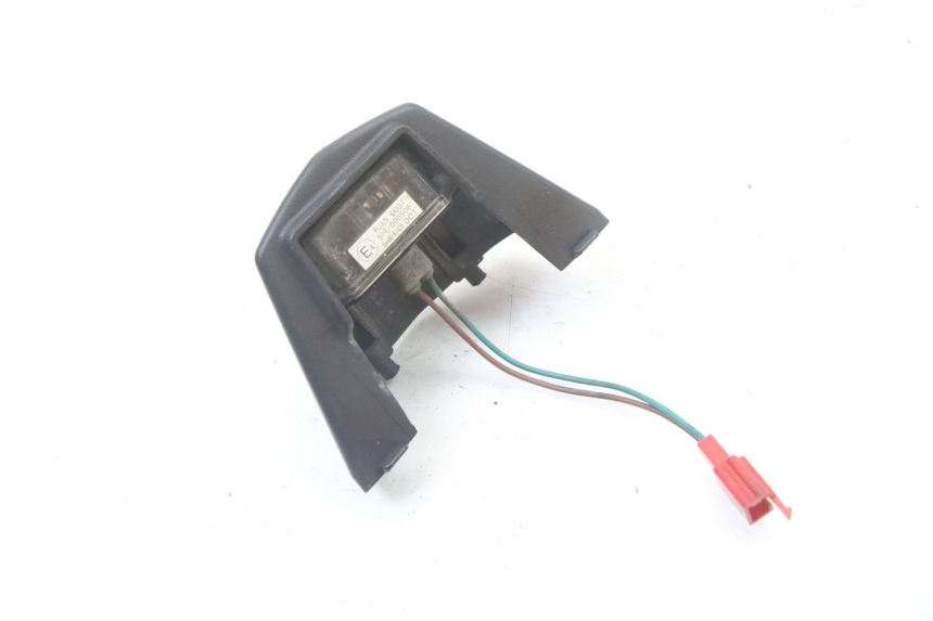 photo de ILUMINAÇÃO DE PLACA KYMCO DINK STREET 125 (2009 - 2014) - Zoom do estado de desgaste