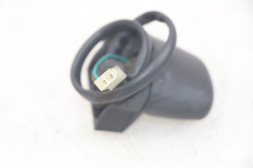 photo de ILUMINAÇÃO DE PLACA PEUGEOT ELYSEO 125 (1999 - 2004) - Zoom do estado de desgaste