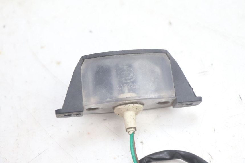 photo de ILUMINAÇÃO DE PLACA JM MOTORS EVOLIS 4T 50 (2018 - 2022) - Zoom do estado de desgaste