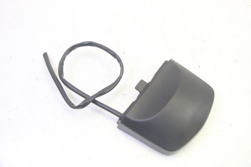 photo de ILUMINAÇÃO DE PLACA YAMAHA FJR ABS 1300 (2006 - 2012) - Zoom do estado de desgaste