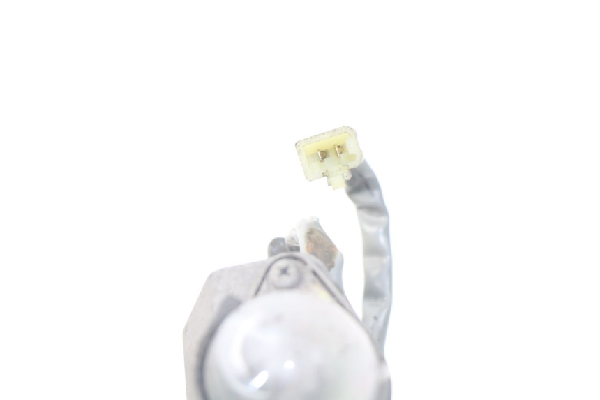 photo de ILUMINAÇÃO DE PLACA KAWASAKI GPZ S 500 (1994 - 2005) - Zoom do estado de desgaste