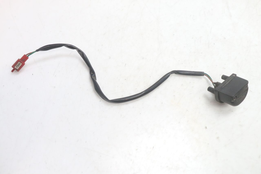 photo de ILUMINAÇÃO DA PLACA SYM GTS EVO 125 (2009 - 2013) - Zoom do estado de desgaste