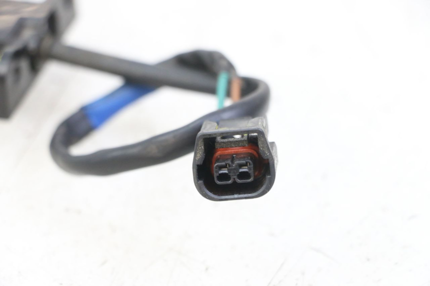 photo de ILUMINAÇÃO DE PLACA HONDA FORZA 125 (2021 - 2025) - Zoom do estado de desgaste