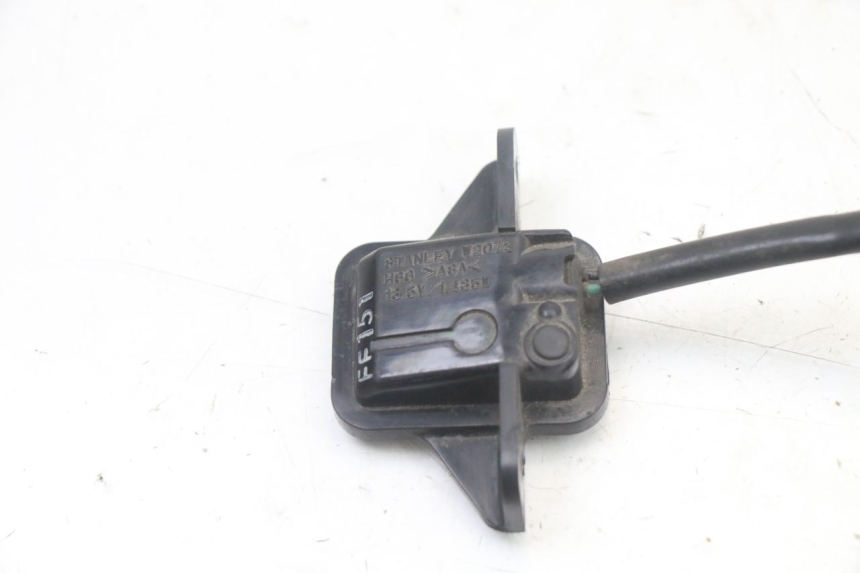 photo de ILUMINAÇÃO DE PLACA HONDA PCX (JF57/JF64) 125 (2014 - 2018) - Ampliação técnica