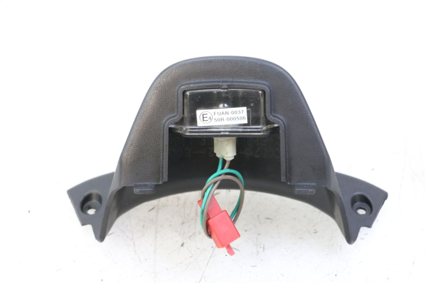 photo de ILUMINAÇÃO DE PLACA KYMCO XCITING 500 (2007 - 2010) - Zoom do estado de desgaste