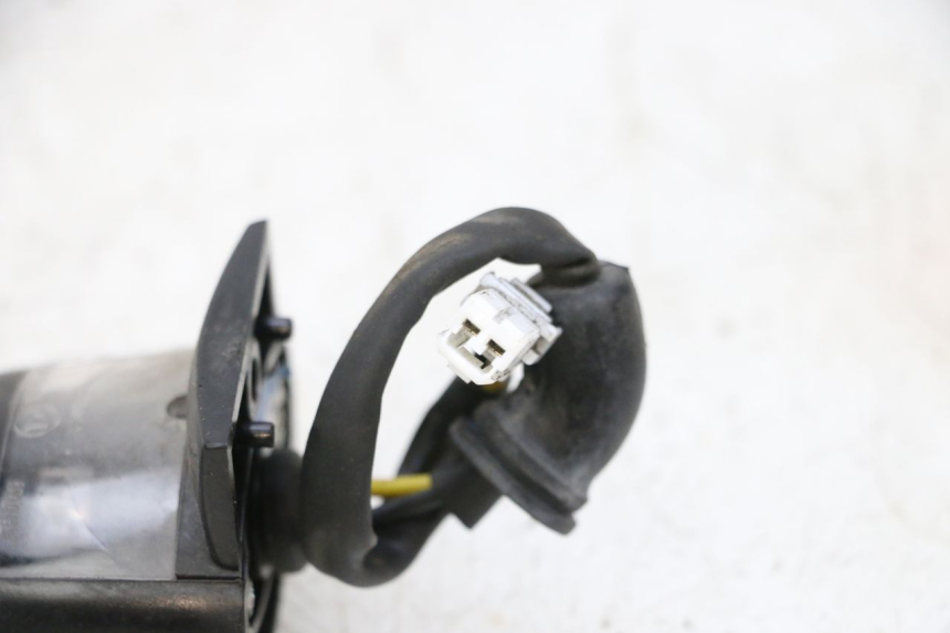 photo de ILUMINAÇÃO DE PLACA PIAGGIO MP3 HPE 300 (2019 - 2026) - Zoom do estado de desgaste