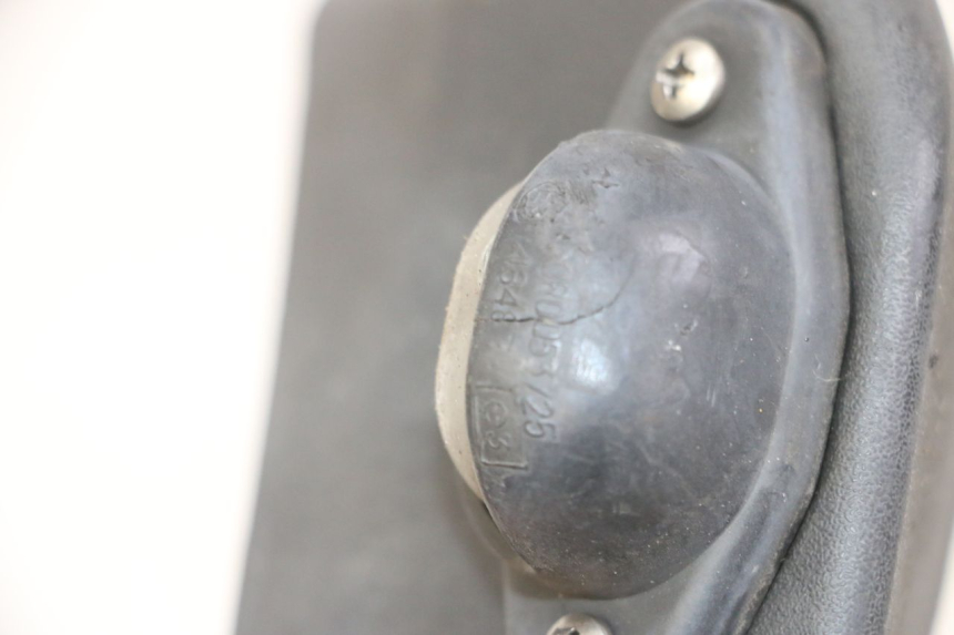 photo de ILUMINAÇÃO DE PLACA PIAGGIO MP3 LT 400 (2007 - 2012) - Detalhe da peça