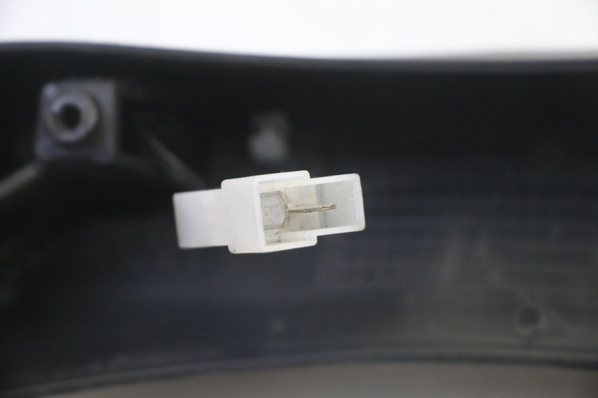 photo de ILUMINAÇÃO DE PLACA PIAGGIO MP3 LT 300 (2010 - 2016) - Pontos de fixação