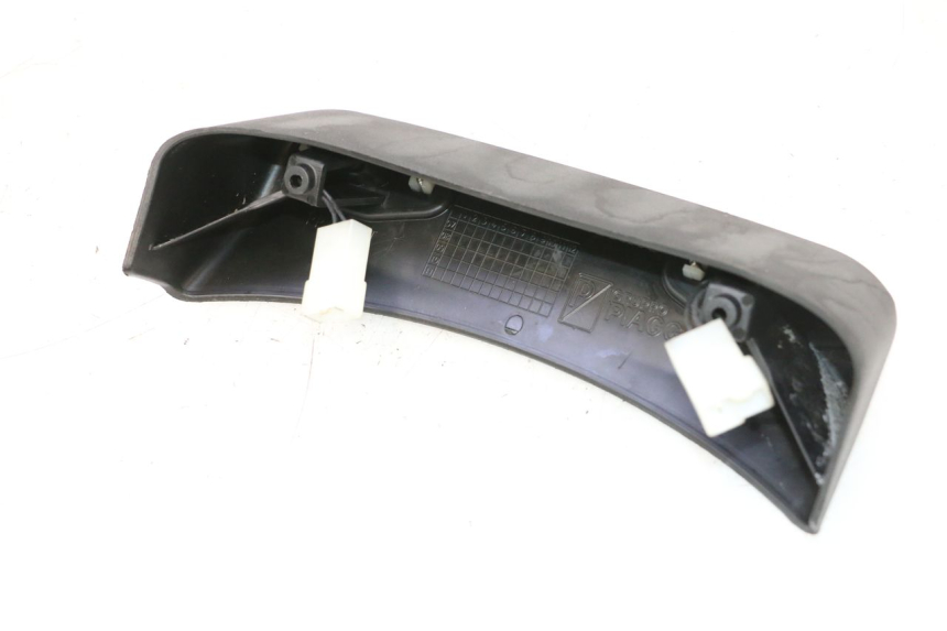 photo de ILUMINAÇÃO DE PLACA PIAGGIO MP3 LT 300 (2010 - 2016) - Zoom do estado de desgaste