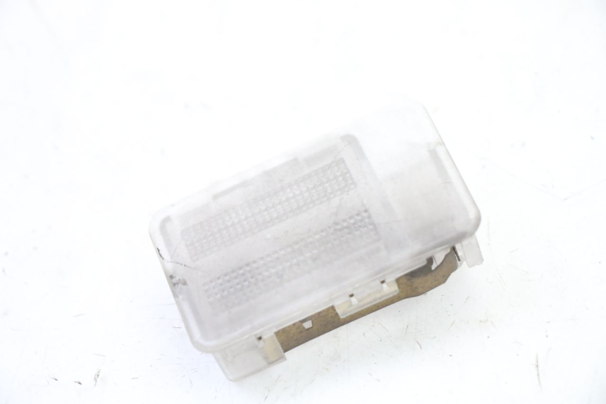 photo de ILUMINAÇÃO DE PLACA PIAGGIO MP3 500 (2011 - 2015) - Detalhe da peça