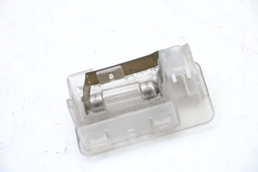 photo de ILUMINAÇÃO DE PLACA PIAGGIO MP3 500 (2011 - 2015) - Zoom do estado de desgaste