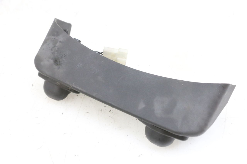 photo de ILUMINAÇÃO DE PLACA PIAGGIO MP3 RL 250 (2006 - 2010) - Zoom do estado de desgaste