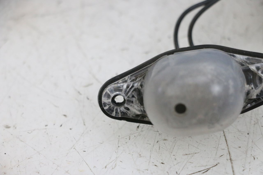 photo de ILUMINAÇÃO DE PLACA PIAGGIO MP3 RL 250 (2006 - 2010) - Marcações e referências