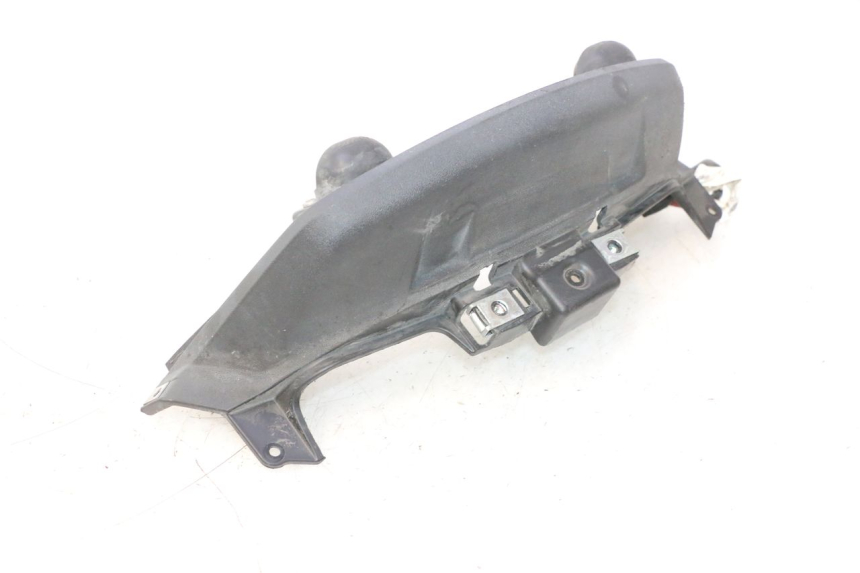 photo de ILUMINAÇÃO DE PLACA PIAGGIO MP3 500 (2016 - 2018) - Zoom do estado de desgaste